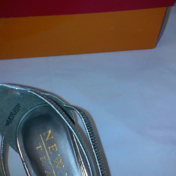Holiday Dress Shoe (Silver) - Picture 6 of 6